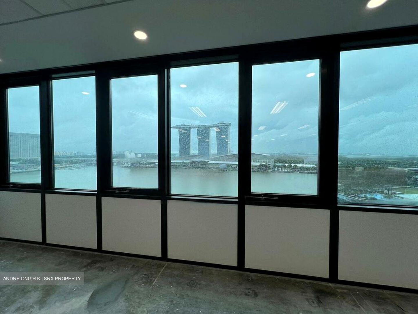 Tung Centre (D1), Office #451947051